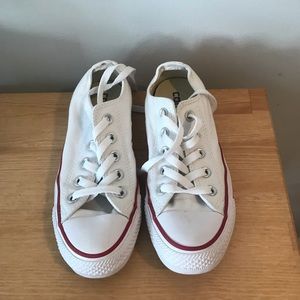 Chuck Taylor low tops